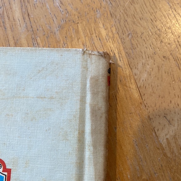 Vintage 1978 Walt Disney’s Dumbo the flying elephant book - Picture 6 of 7